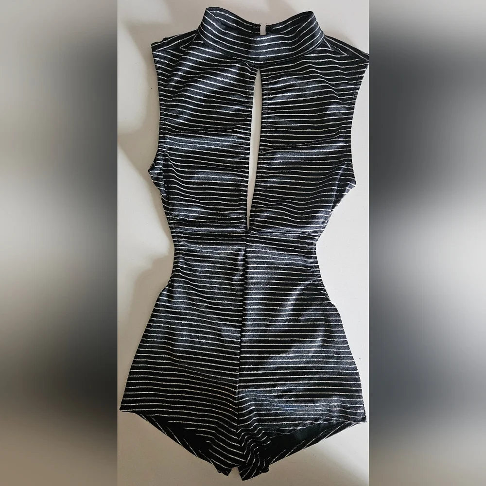 Body Language Romper - Picture 3 of 7